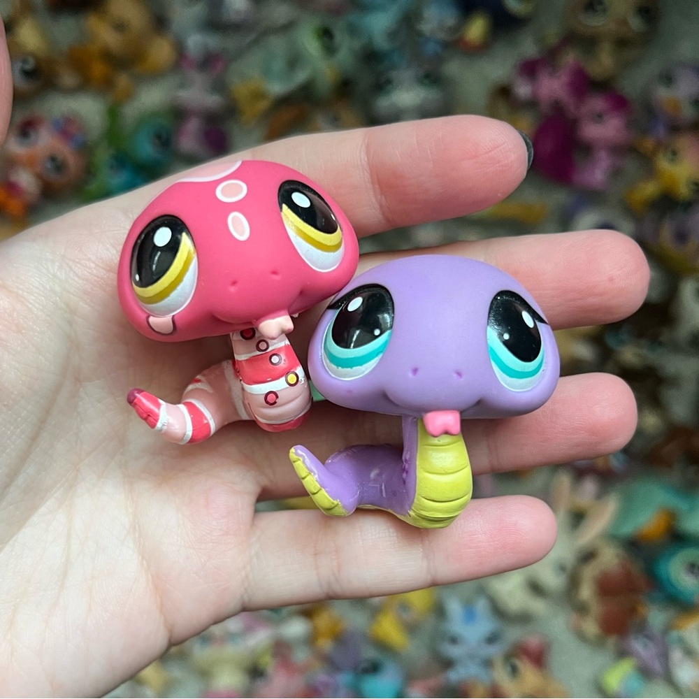 LPS snakes #1828 and #1849